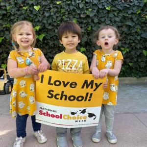 Bonnie Academy celebrating yellow day ☀️ #schoolchoiceweek #preschool #glendalepreschool #glendaydaycare #bestchildcareglendale (17)