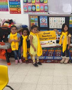 Bonnie Academy celebrating yellow day ☀️ #schoolchoiceweek #preschool #glendalepreschool #glendaydaycare #bestchildcareglendale (19)